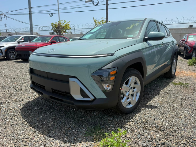 2027 Hyundai Kona SE
