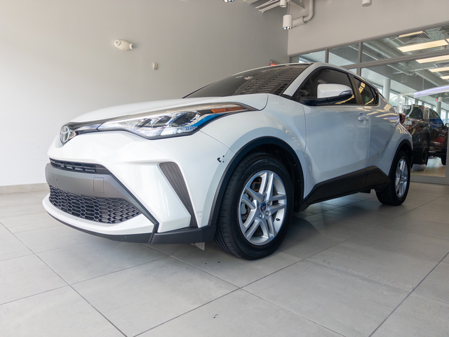 2022 Toyota C-HR XLE