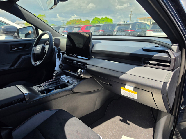 Inventario Nuevos 39 2026 Toyota RAV4 Plug-In Hybrid SE