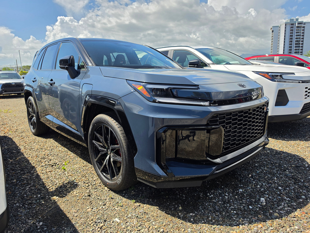 Inventario Nuevos 41 2026 Toyota RAV4 Plug-In Hybrid SE