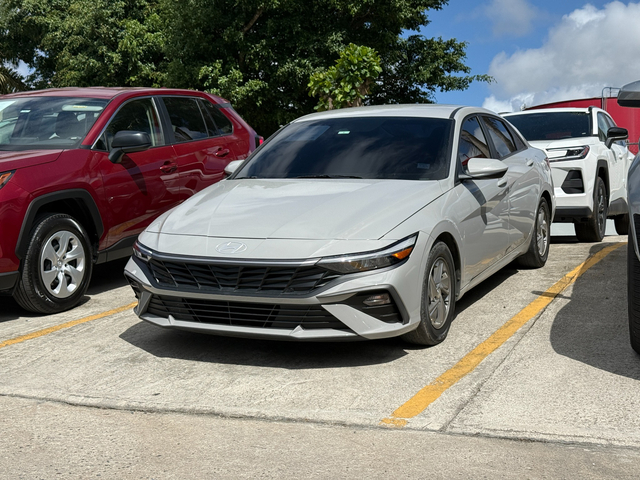 Hyundai Elantra SE 2024