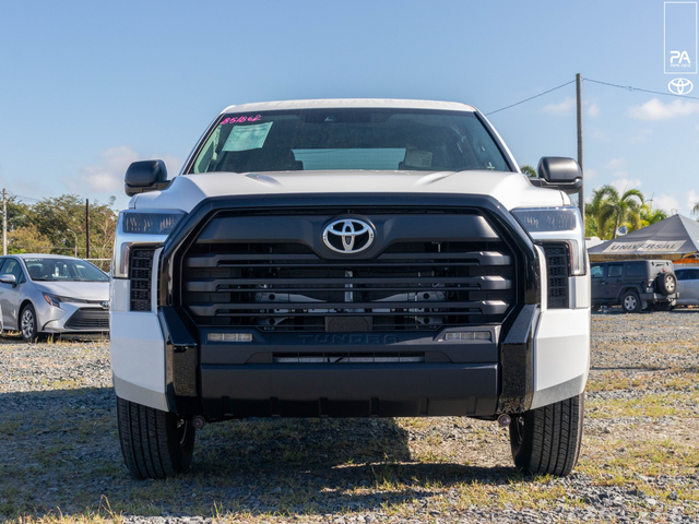 Toyota Tundra 4WD SR CrewMax 5.5' Bed 2026