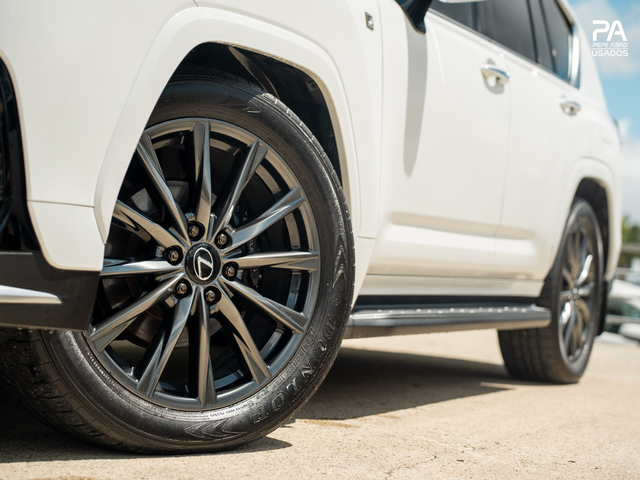 Lexus LX F SPORT Handling 2023