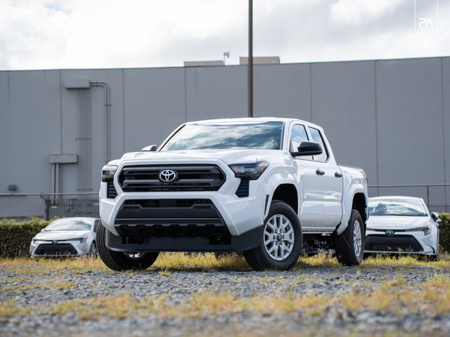 Toyota Tacoma 4WD SR 2026