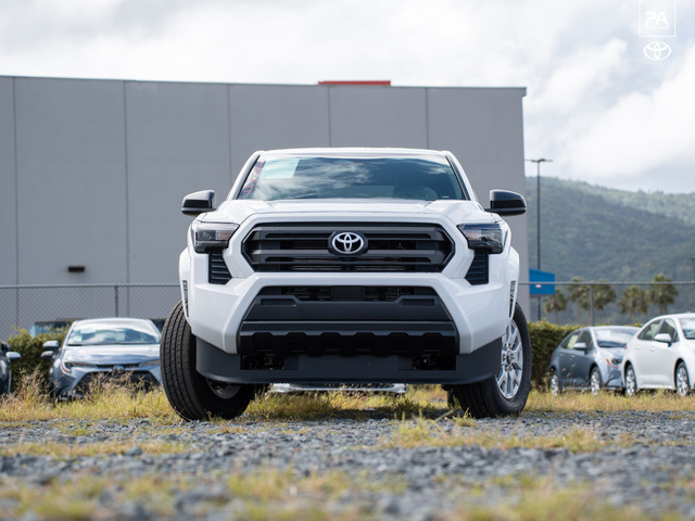 Toyota Tacoma 4WD SR 2026