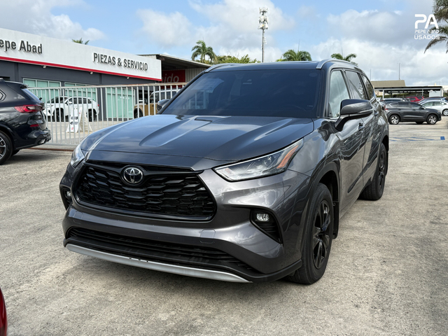 Toyota Highlander XLE 2022