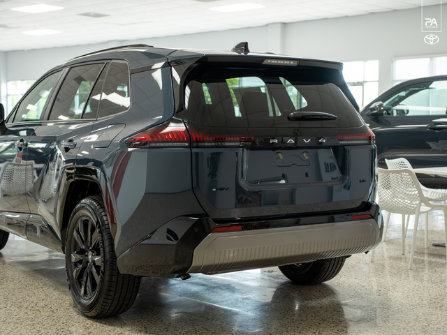 Toyota RAV4 SE 2026