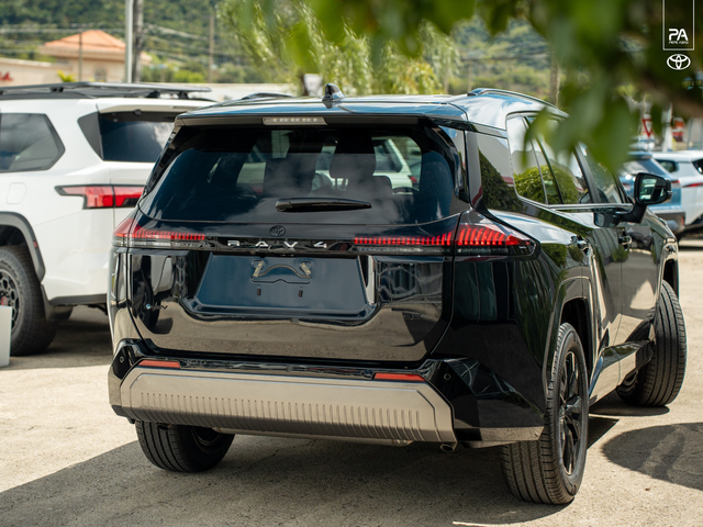 Toyota RAV4 SE 2026