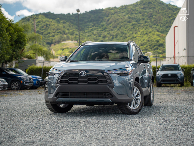 Toyota Corolla Cross LE 2026
