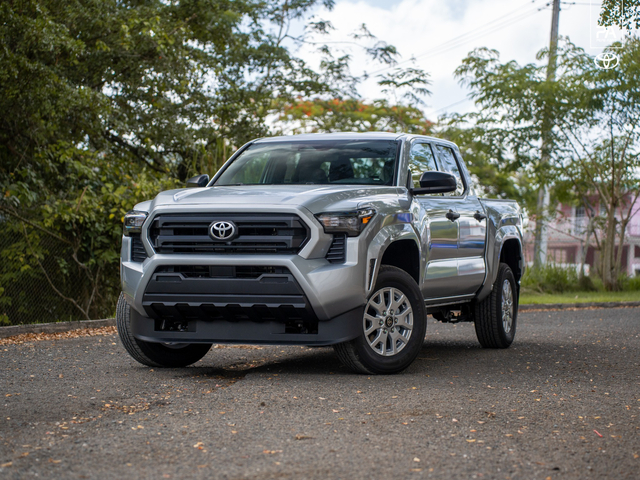Toyota Tacoma 4WD SR 2026