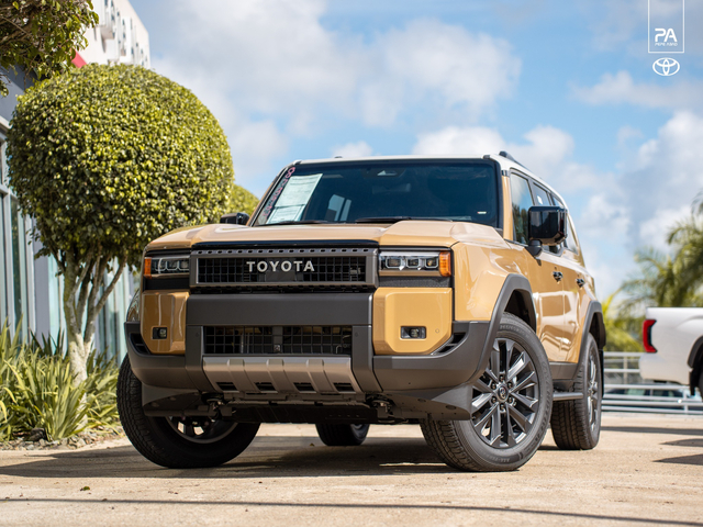 Toyota Land Cruiser w/SDM 4WD WAGON HV 2027