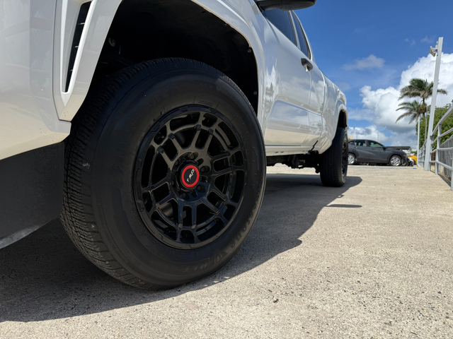 Toyota Tacoma 2WD SR 2024
