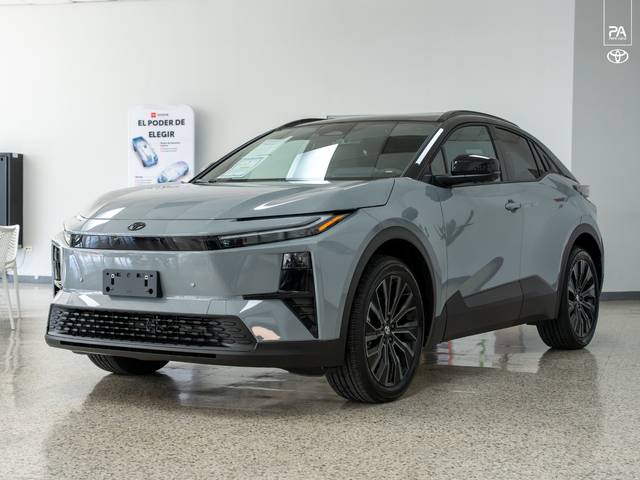 Toyota C-HR XSE TWO TONE 2027