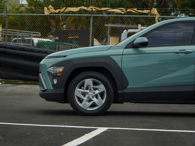 2025 Hyundai Kona SE