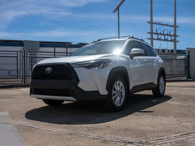2024 Toyota Corolla Cross LE