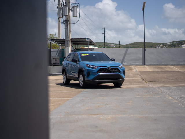 2025 Toyota RAV4 LE