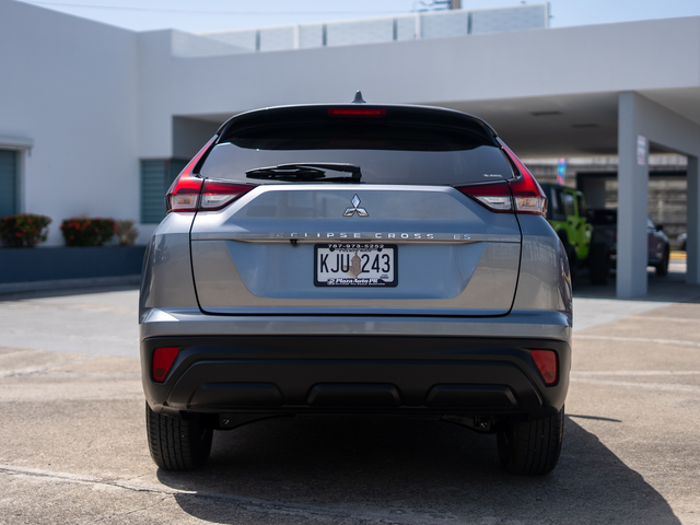 2024 Mitsubishi ECLIPSE CROSS ES