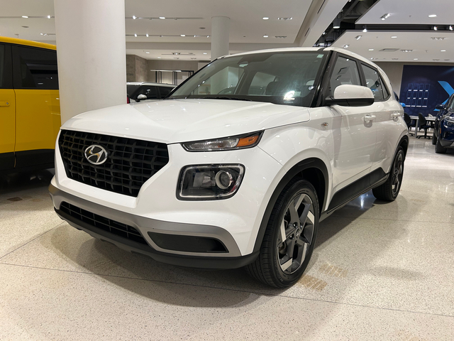 2025 Hyundai Venue SE