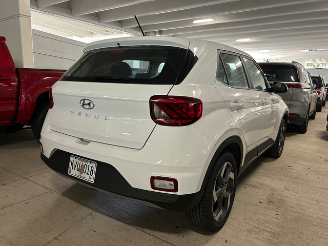 2026 Hyundai Venue SE
