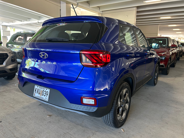 2025 Hyundai Venue SE