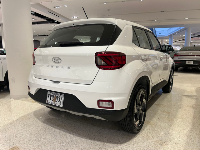 2026 Hyundai Venue SE