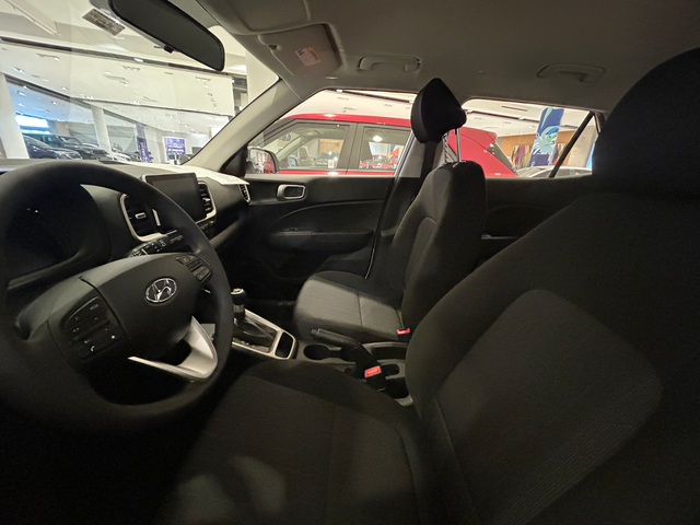 2026 Hyundai Venue SE