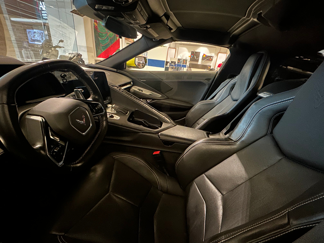 2023 Chevrolet Corvette Stingray 2dr Coupe w/1LT (6.2L 8cyl 8AM)