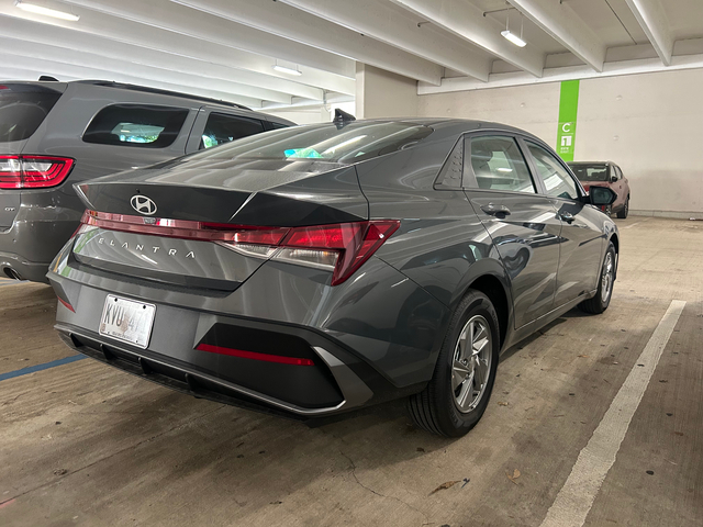 2026 Hyundai Elantra SE 4dr Sedan (2.0L 4cyl CVT)