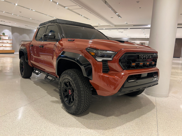 2024 Toyota Tacoma 4WD TRD Pro 4dr Double Cab 4WD 5.0 ft. SB (2.4L 4cyl Turbo gas/electric hybrid 8A)