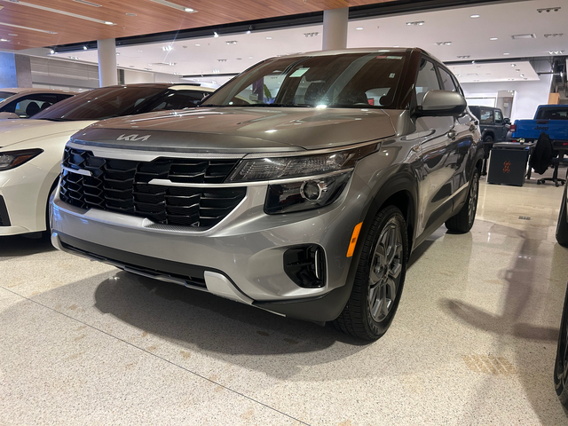 2025 Kia Seltos LX 4dr SUV AWD (2.0L 4cyl CVT)