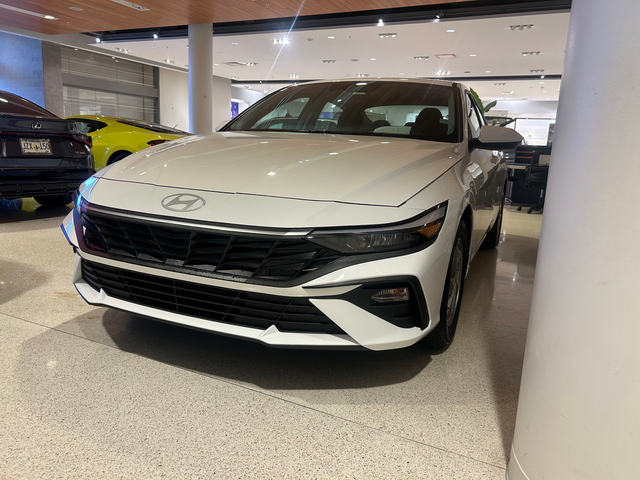 2026 Hyundai Elantra SE 4dr Sedan (2.0L 4cyl CVT)