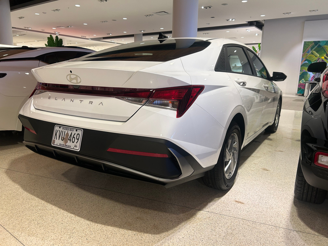 2026 Hyundai Elantra SE 4dr Sedan (2.0L 4cyl CVT)