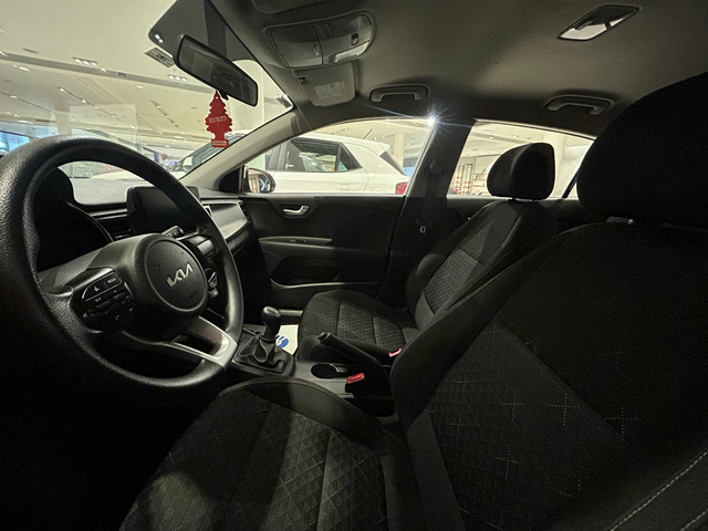 2022 Kia Rio LX 4dr Sedan (1.6L 4cyl CVT)