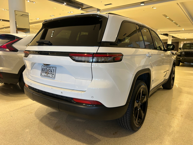 2024 Jeep Grand Cherokee Altitude 4dr SUV (3.6L 6cyl 8A)