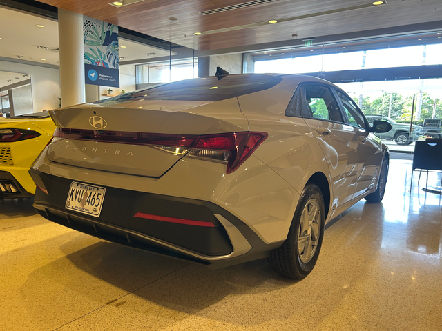 2026 Hyundai Elantra SE 4dr Sedan (2.0L 4cyl CVT)