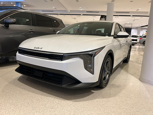 2025 Kia K4 LX 4dr Sedan (2.0L 4cyl CVT)