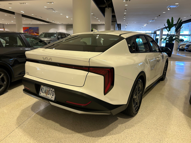 2025 Kia K4 LX 4dr Sedan (2.0L 4cyl CVT)