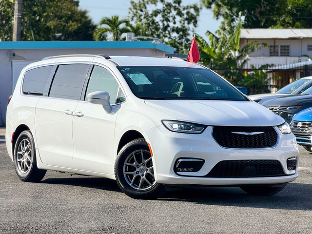 2022 Chrysler Pacifica Touring