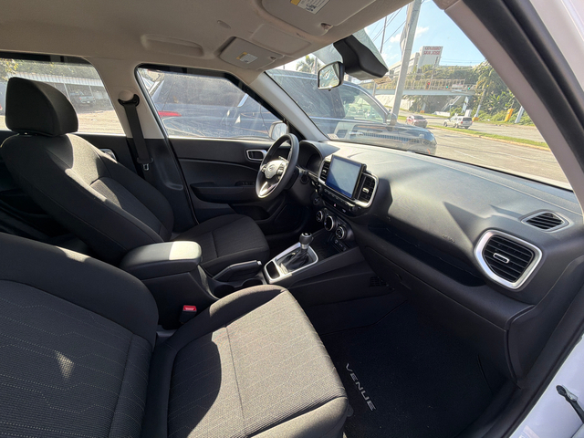 2023 Hyundai Venue SE
