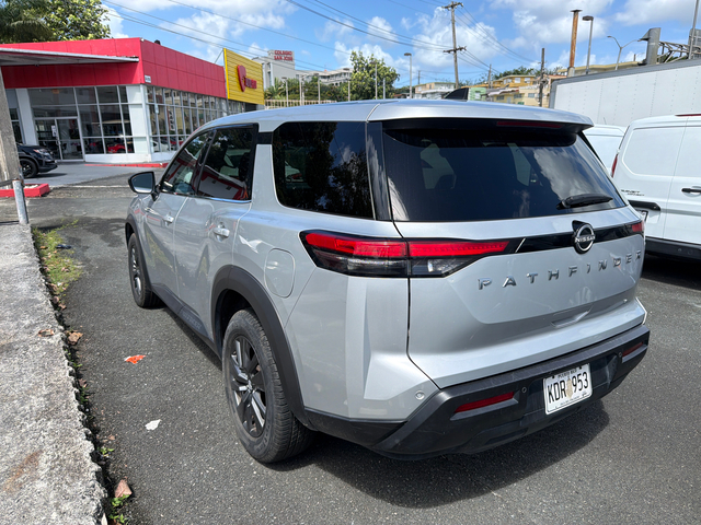 2023 Nissan Pathfinder S