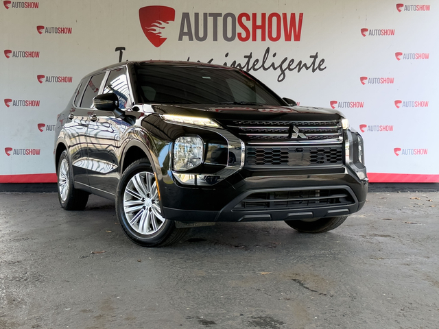 2022 Mitsubishi Outlander ES