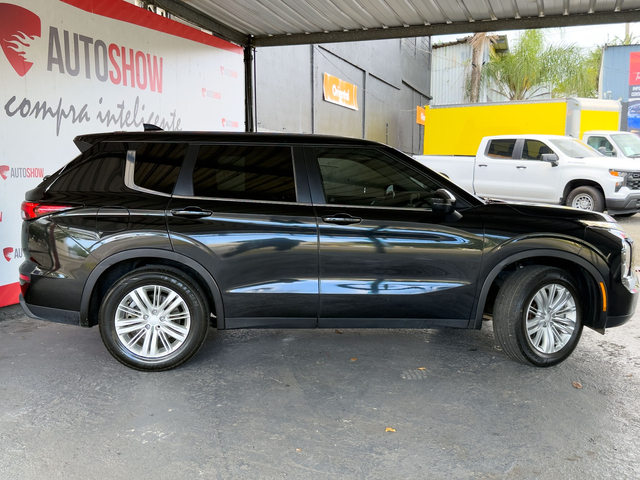 2022 Mitsubishi Outlander ES