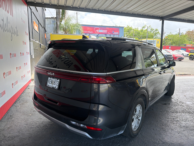 2024 Kia Carnival LX