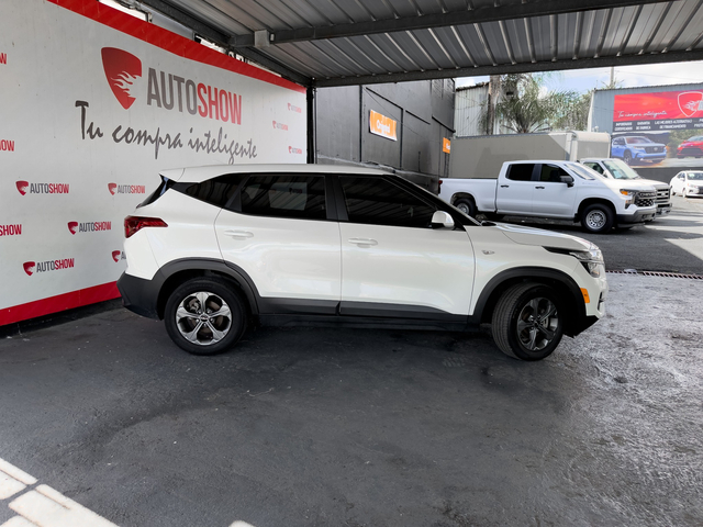 2023 Kia Seltos LX