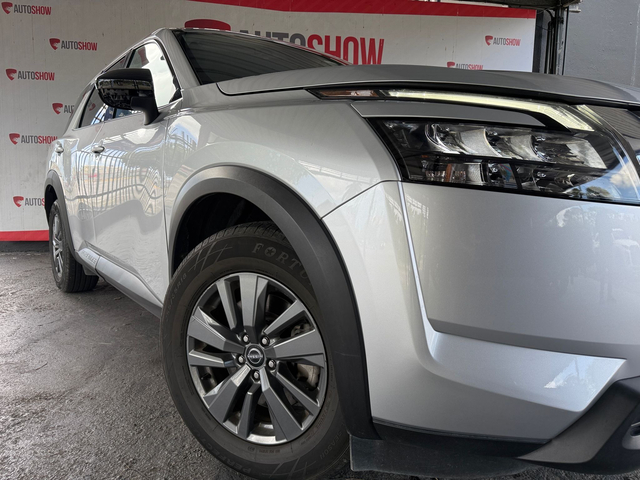2023 Nissan Pathfinder S