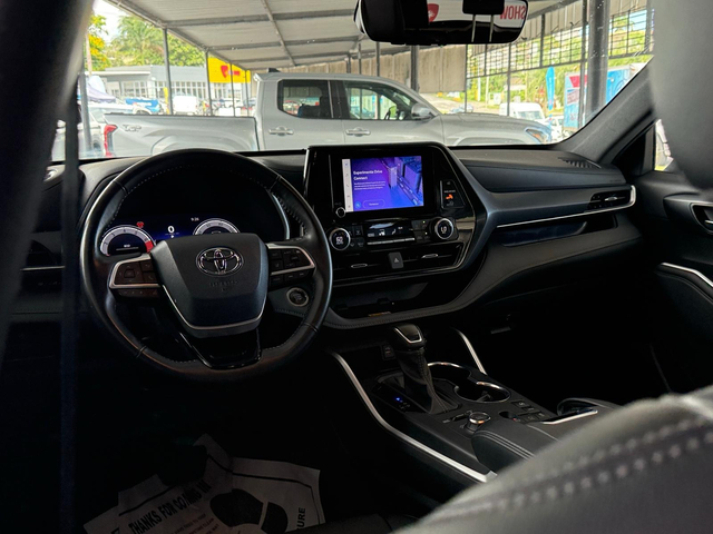 2025 Toyota Highlander LE