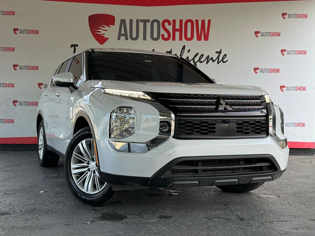 2023 Mitsubishi Outlander ES