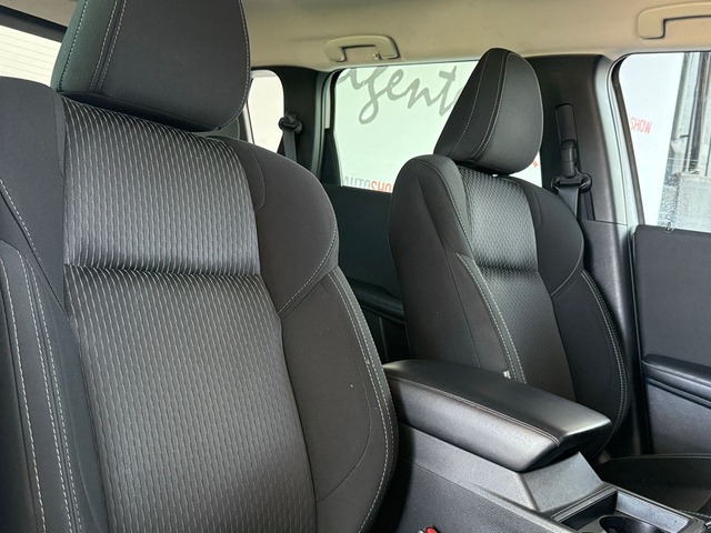 2023 Mitsubishi Outlander ES