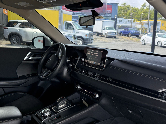 2023 Mitsubishi Outlander ES