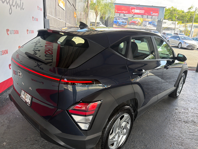 2025 Hyundai Kona SE